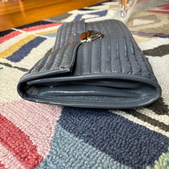Cynthia Rowley Oversized Gray Puffy Quilted Patent Leather Clutch & Crossbody - Picture 9 of 16